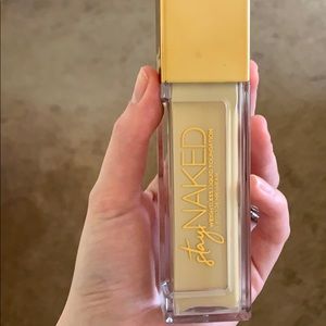 Urban Decay Stay Naked 20NN (Fair-Neutral)